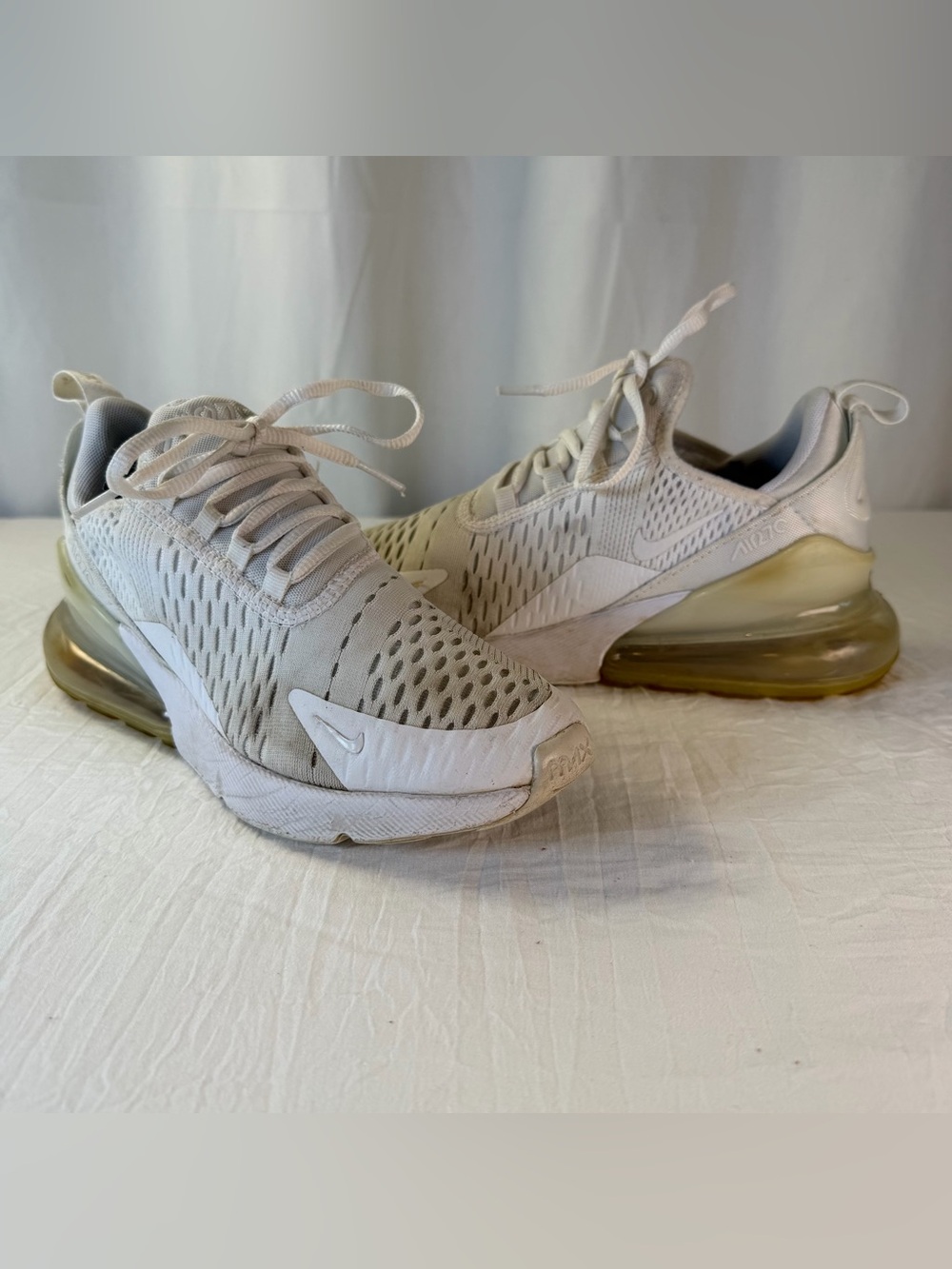 Nike Youth sz5 Air Max 270 Sneakers in White with Amber Air Unit